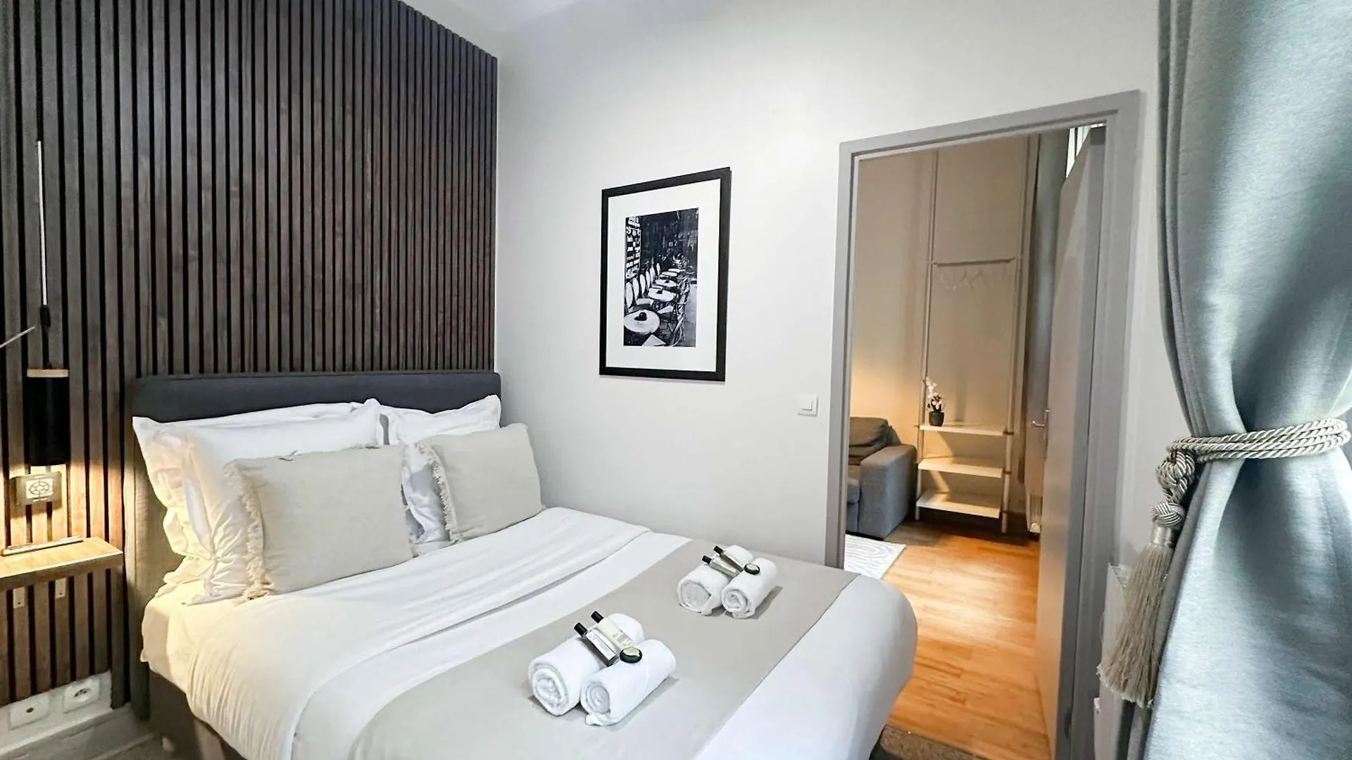 Apartment Parisian Retreat Champs-Elysees Area